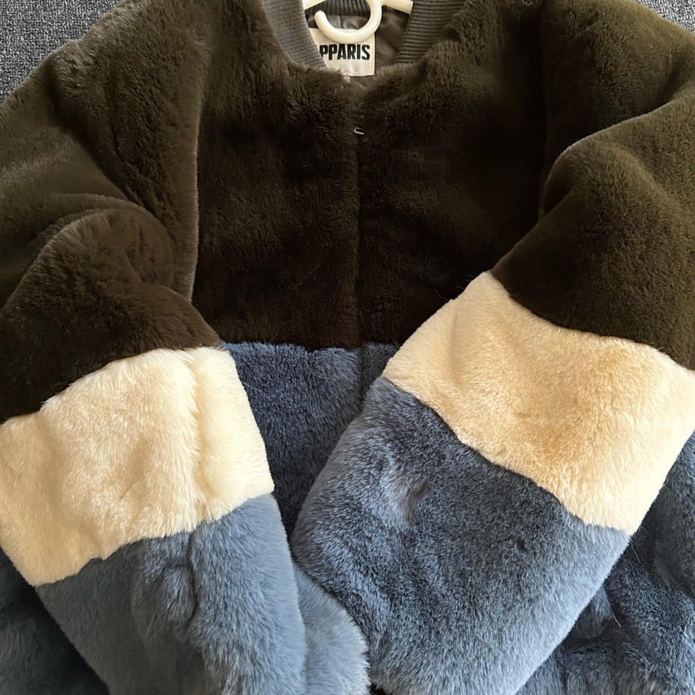 Women’s Colorblock Faux Fur Jacket